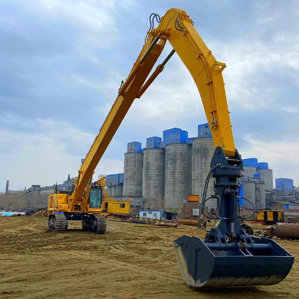 小松650卸船臂22 米 3.5斗 20吨配重